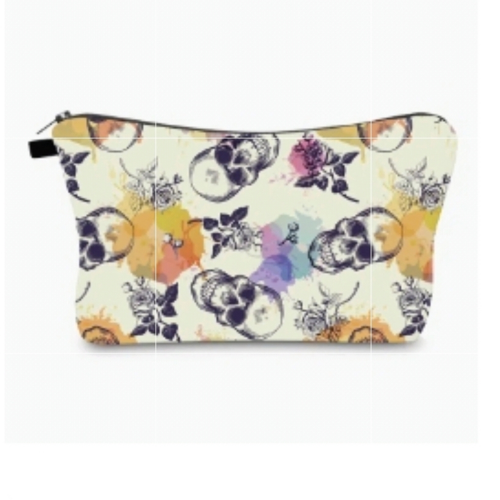 Skull cosmetic bag‎